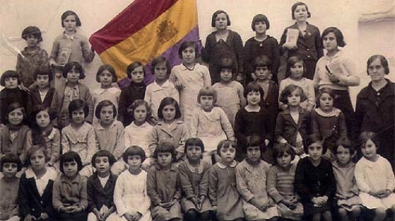 Las maestras de la República